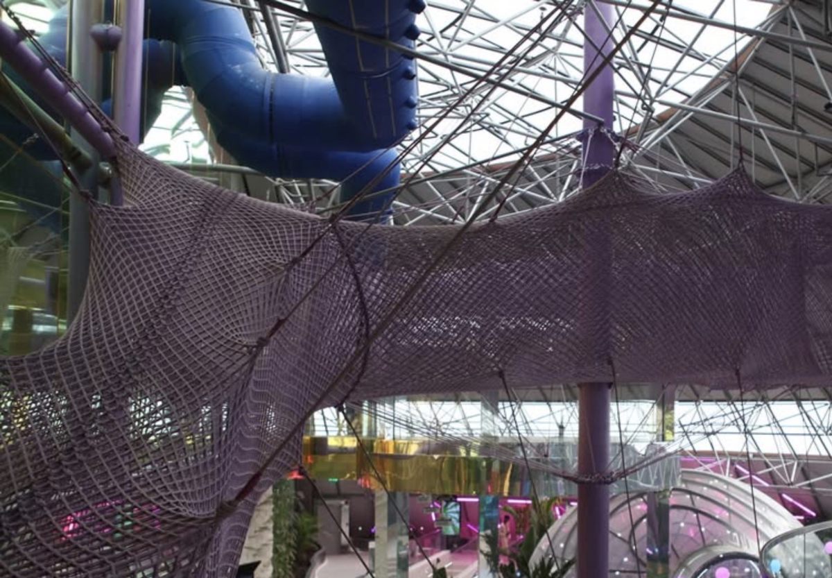 suspended-aerial-net-bridge-anthill-maze-ropecube