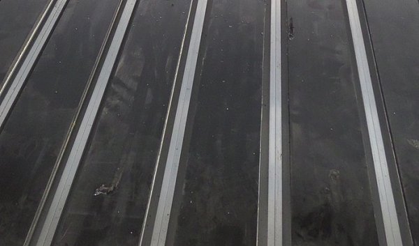 T-slot table is more convenient for hard wood,metal,plastic,acrylic,mdf and other kinds of mateiral.