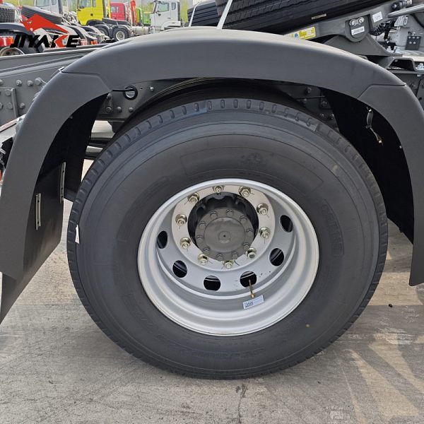 الشاحنة الخفيفة (1)@1x