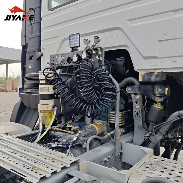 شاحنة جرار (5)@1x