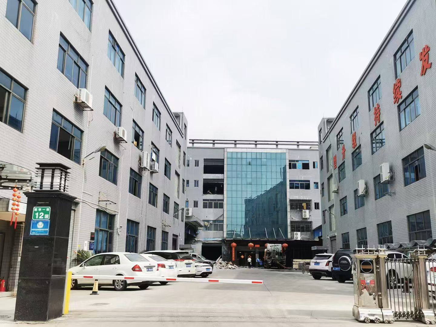 After several years of development, a 2000-square-meter non-woven fabric processing plant was opened in 2019.