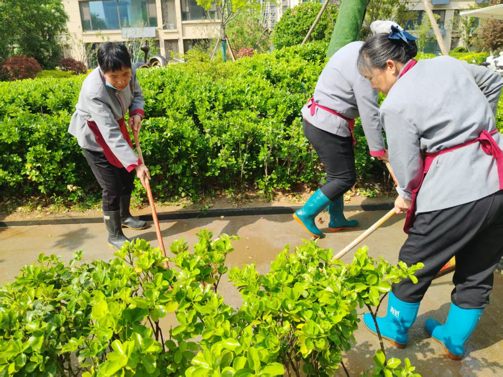 假期安心相伴，服务时刻在线 | 长江物业五一温馨提示请查收~