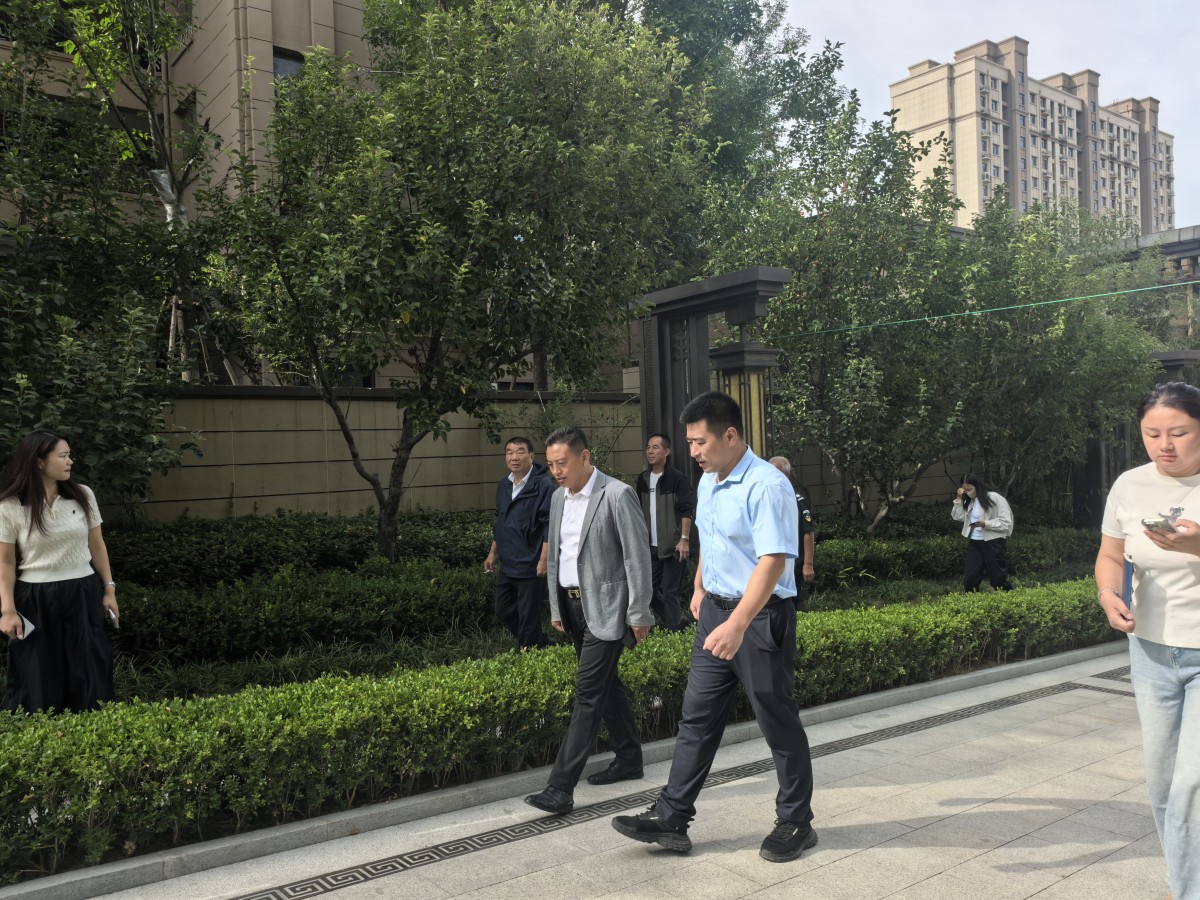 对标先进学标杆，互学互鉴促提升〡平原县龙门街道莲花池社区马榕浩书记一行到长江物业参观交流