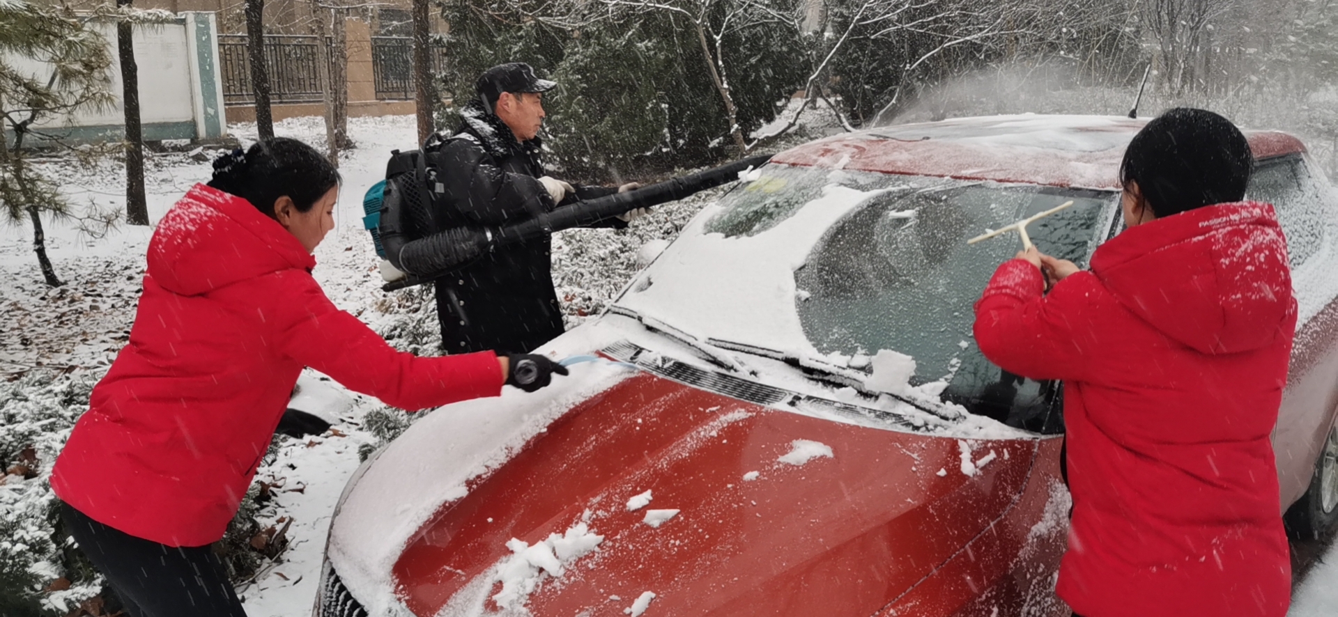 “热雪沸腾”—— 原来你是这样的长江物业