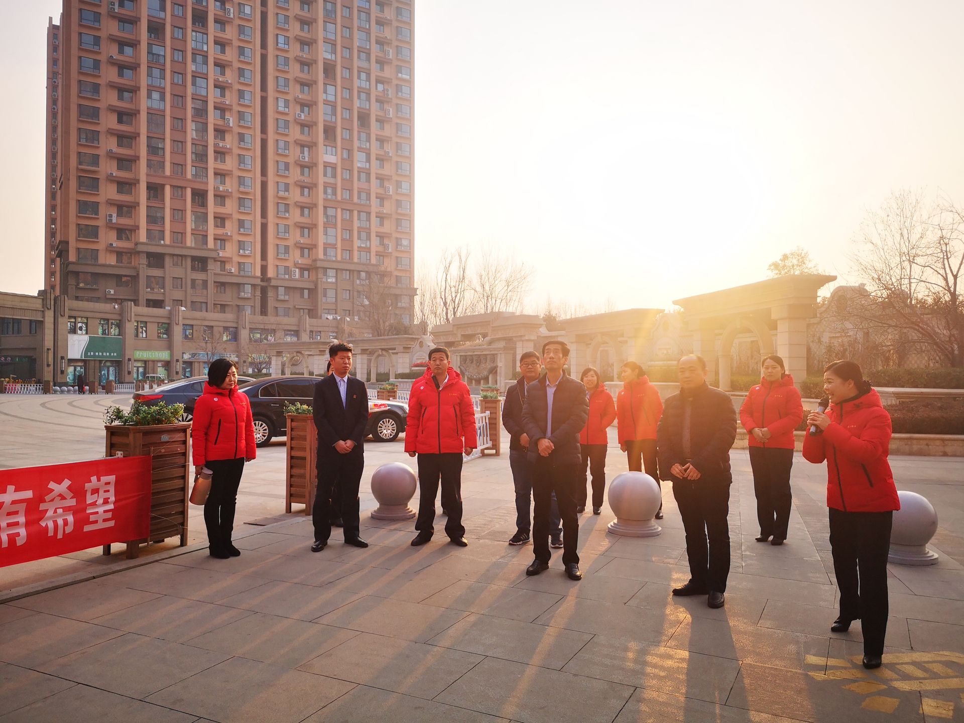 夏津房管中心领导到长江物业参观调研