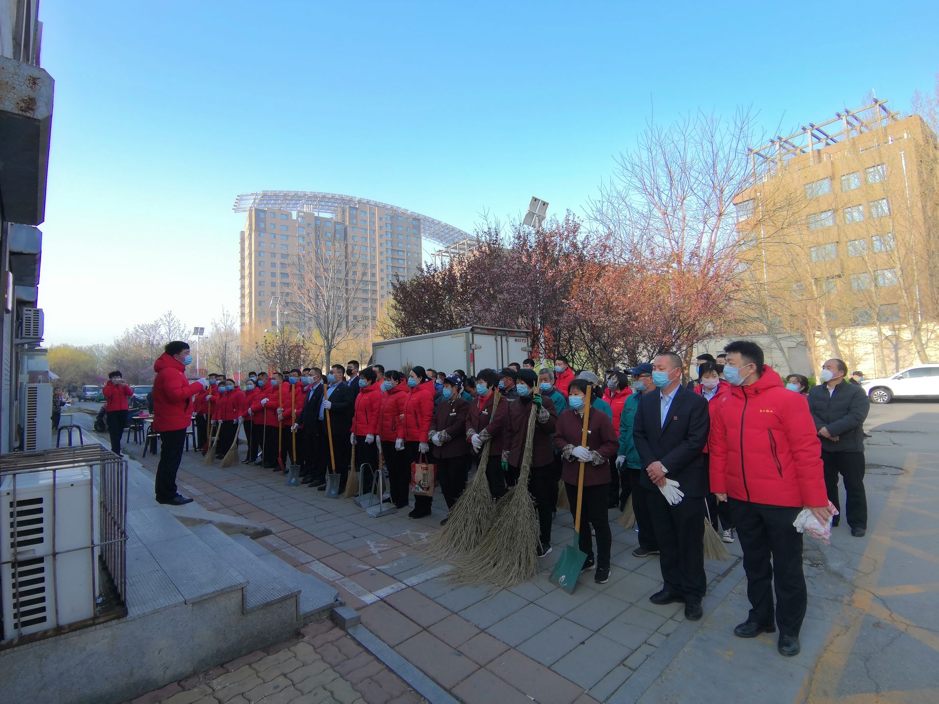 春暖花开，与您共建美好家园 --长江物业入驻东建德州花园