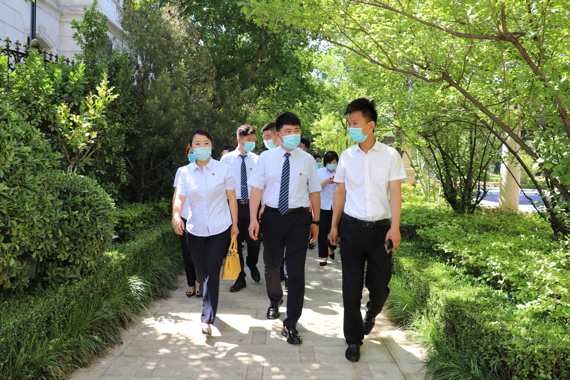 长江物业赴济南绿城物业、中海物业学习交流