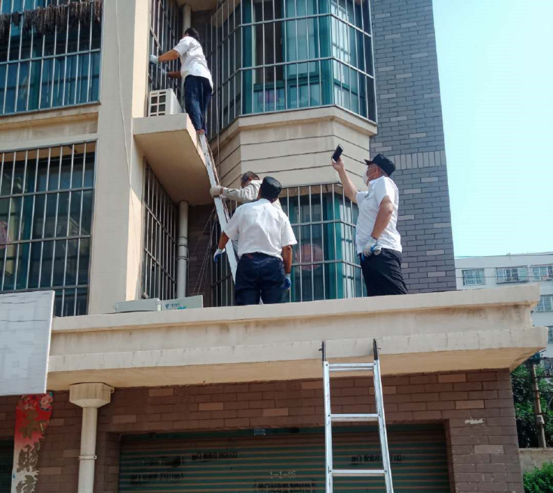 居民家中无人突发火情     物业高效处理化解危机