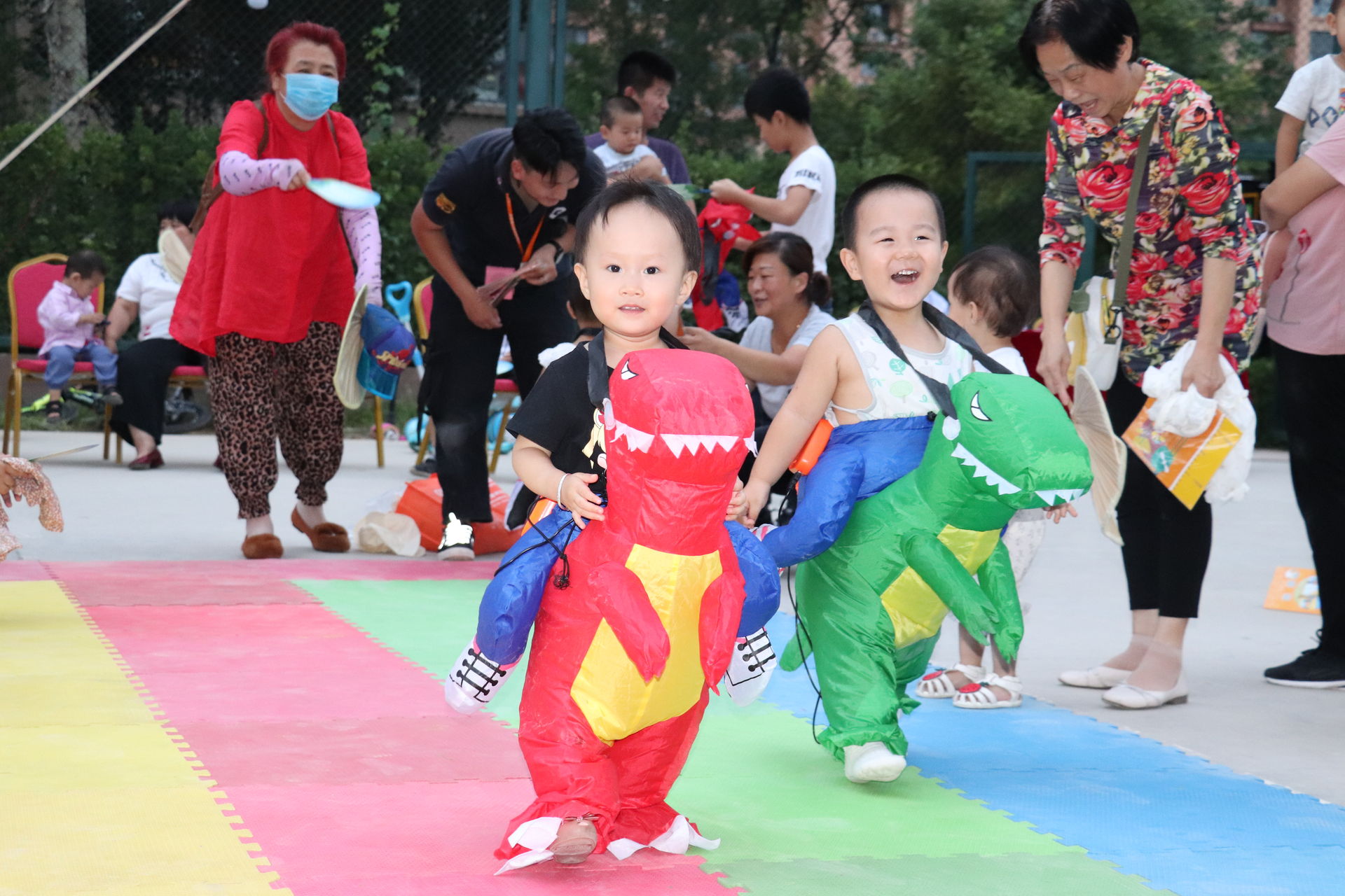 趣味十足 温馨加倍 —— 长江物业与业主共享亲子时光