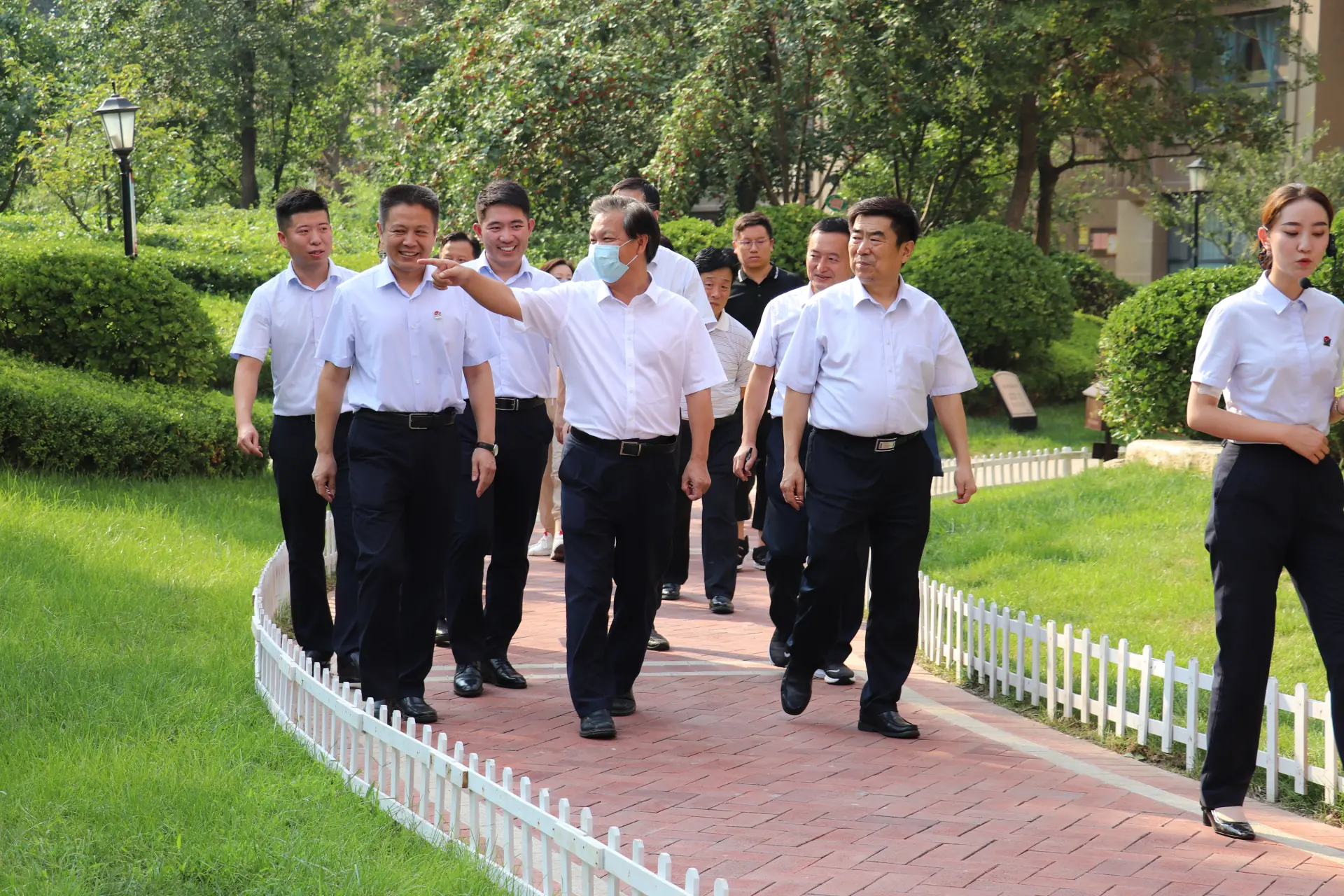 铜陵市住建局局长肖尚俊到长江物业考察调研 铜陵市住建局局长肖尚俊到长江物业考察调研