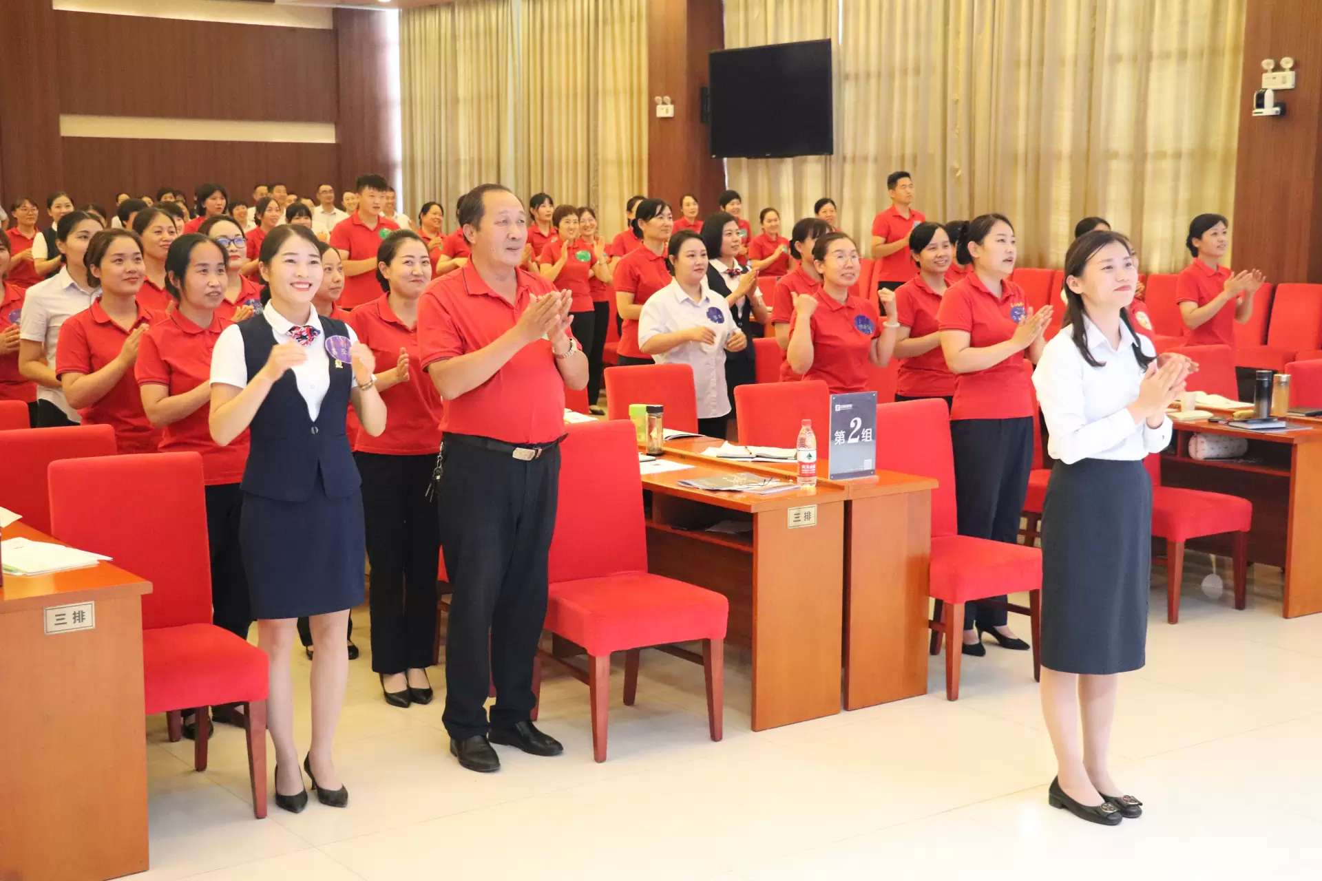 汲取经验教训 提升服务品质——长江物业召开投诉分析会 金牌管家培训班同时开班 汲取经验教训 提升服务品质——长江物业召开投诉分析会 金牌管家培训班同时开班