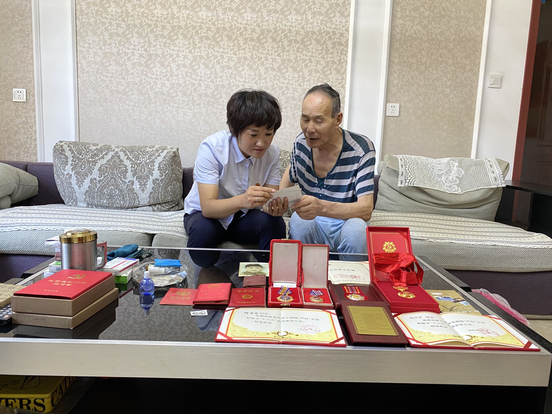 “八一”慰问暖人心 军民共建一家亲