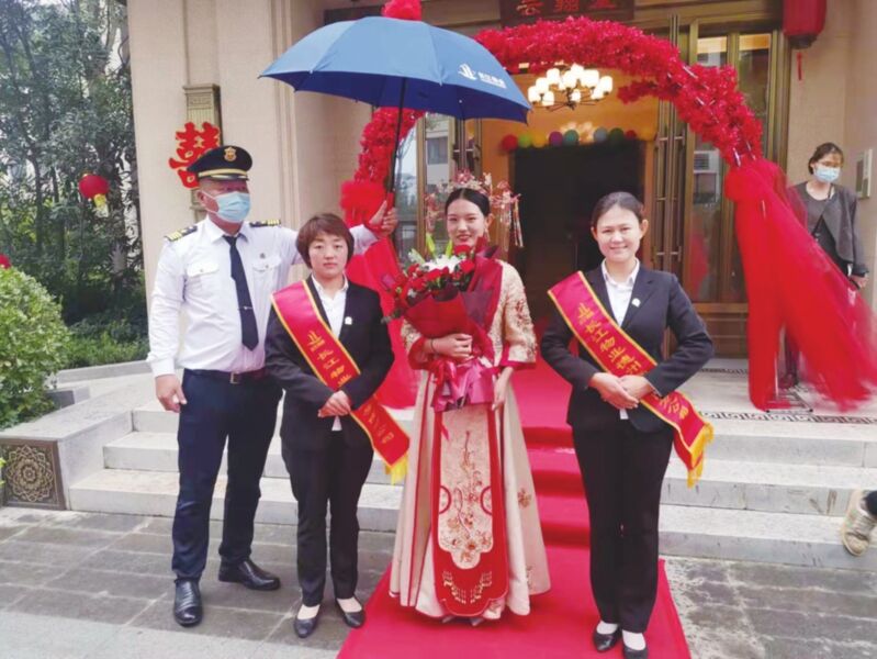 国庆节假期服务“不打烊”  长江物业为业主婚礼保驾护航
