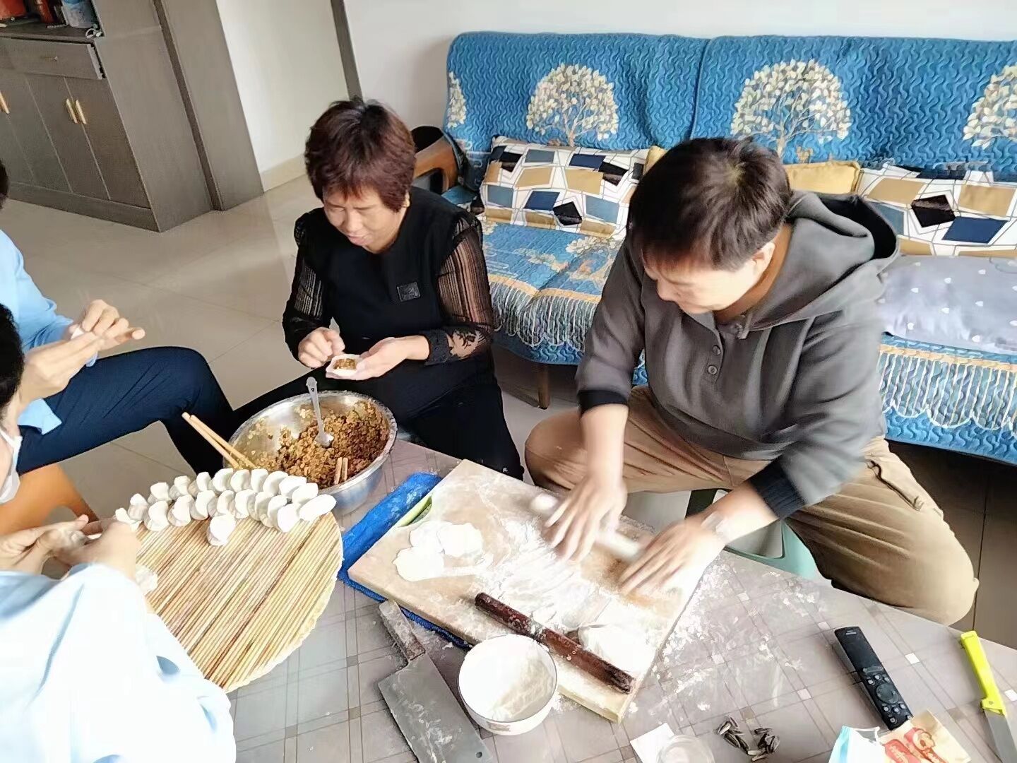 明诚雅居： 荤素搭配——暖心饺子送进心坎