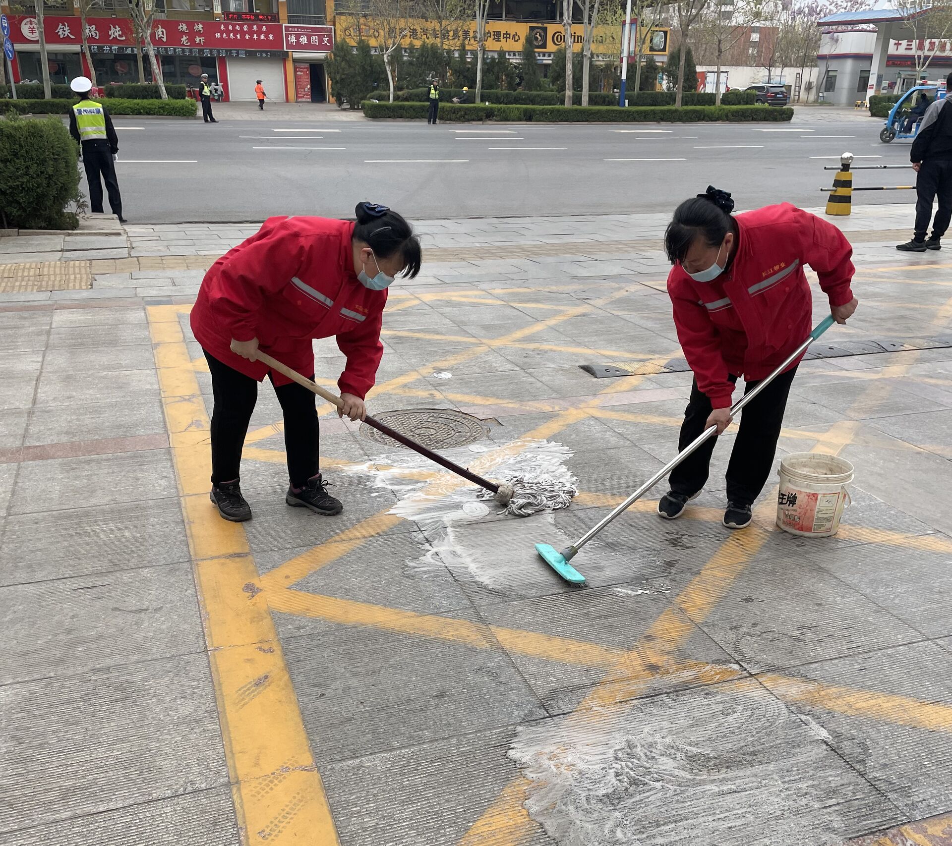 长江物业开展党建引领“满意315·物业服务品质提升”专项活动 为小区美好生活不懈奋斗