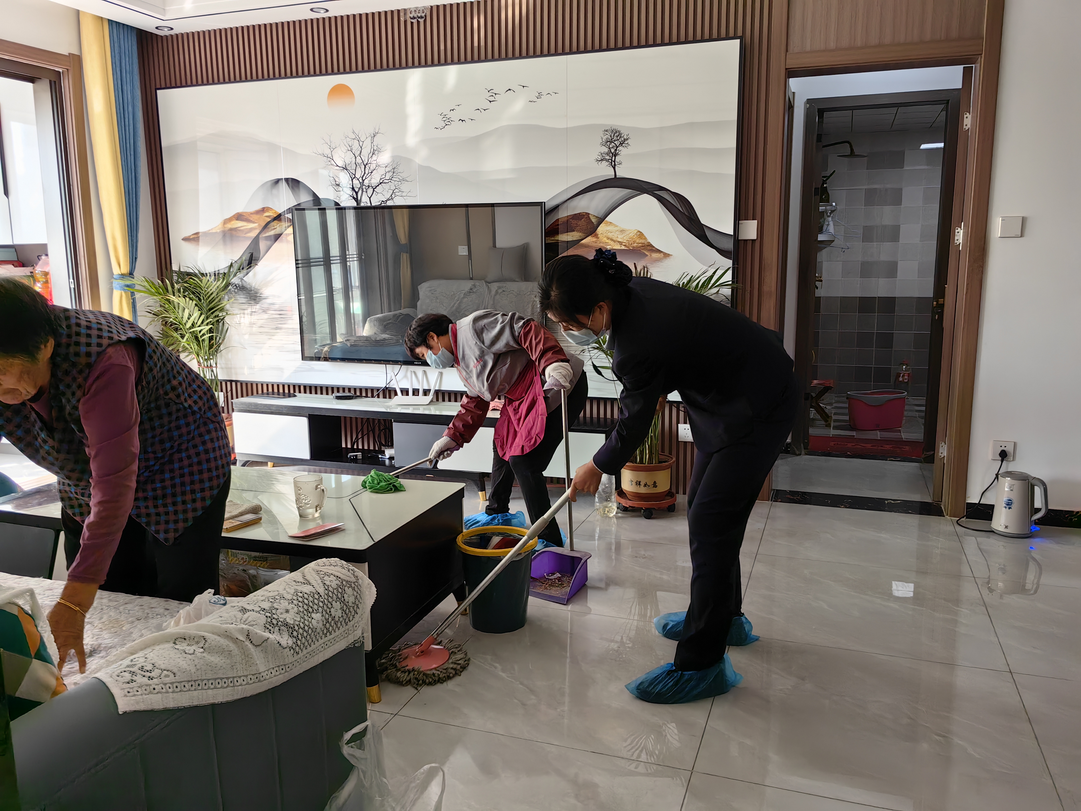 临邑东海院子东区:上门拖地、擦桌子清洁油烟机 临邑东海院子东区:上门拖地、擦桌子清洁油烟机