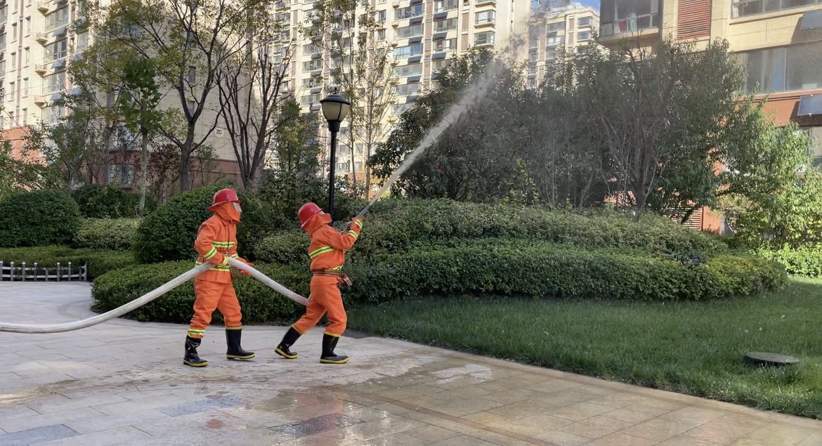 明诚雅居:物业消防演练 维护安全 明诚雅居:物业消防演练 维护安全