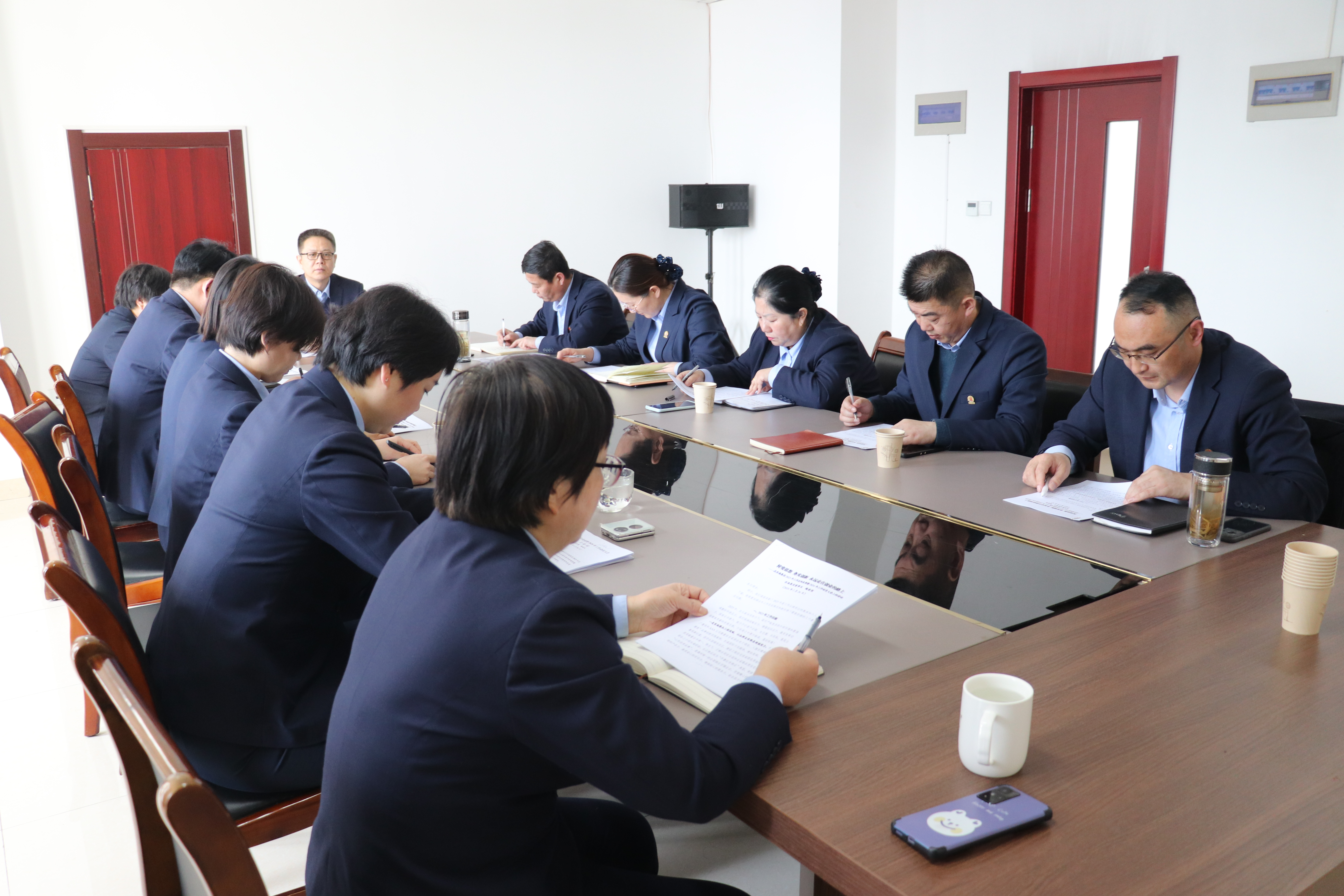 凝心聚力谋发展，踔厉奋进谱新篇，长江物业召开专题会议学习贯彻落实董事长工作报告精神