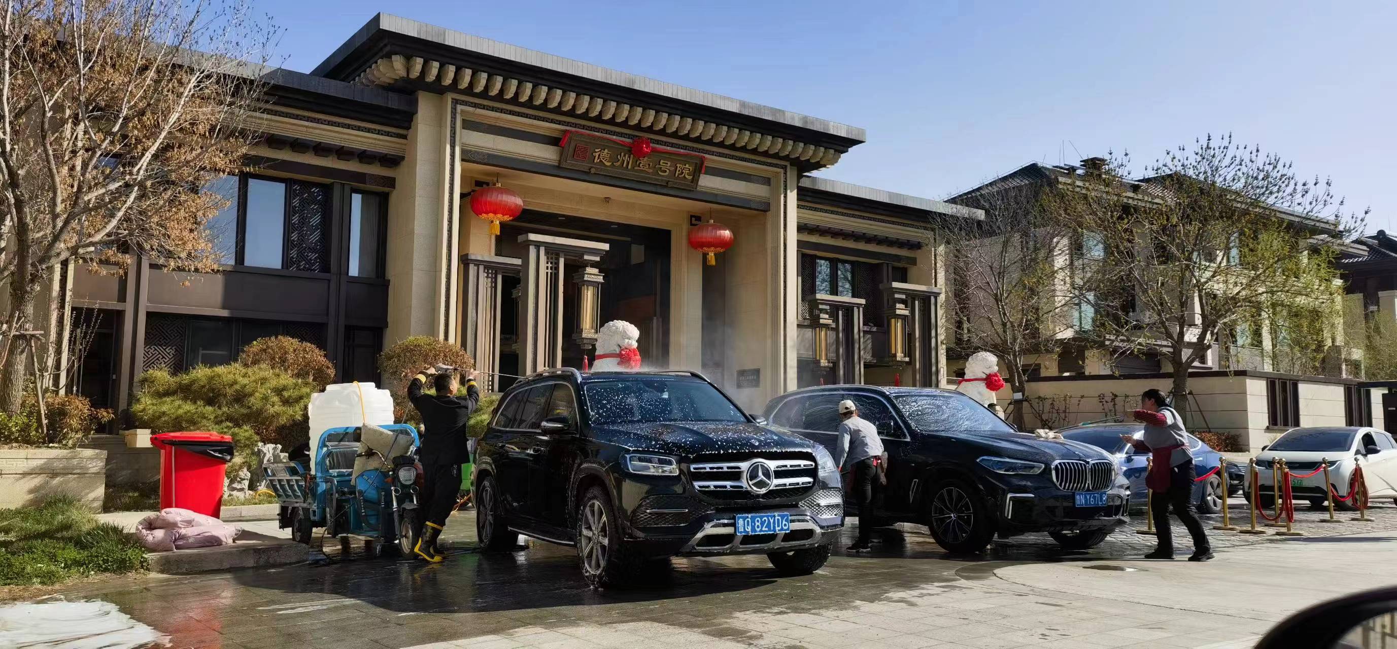 长江物业开展多彩便民服务 “便民你我他 服务千万家”