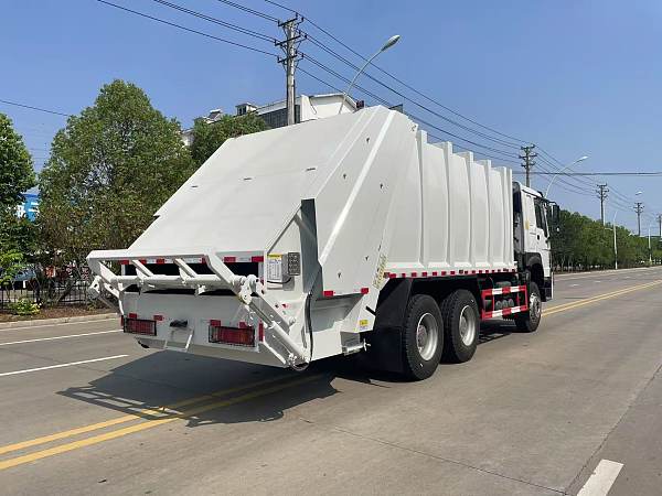Compactor Truck