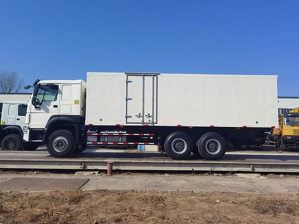 6×4 Van truck