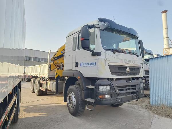 HOWO TX 6×4 Truck mountained crane