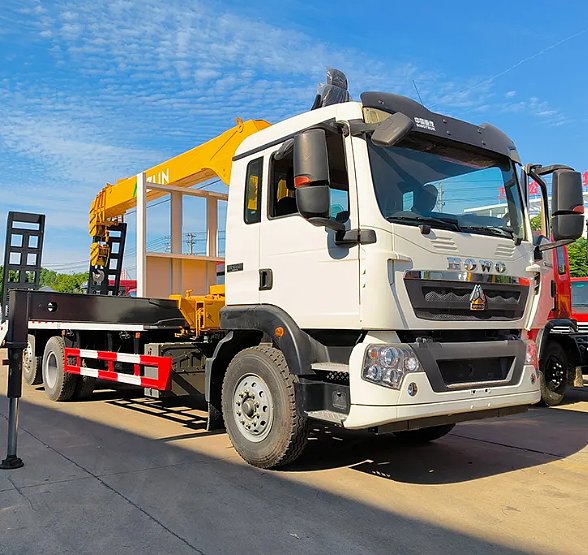 HOWO TX 6×4 crane truck (1)