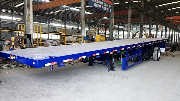 Flatbed trailer (2)