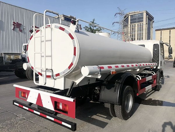 sprinkler truck