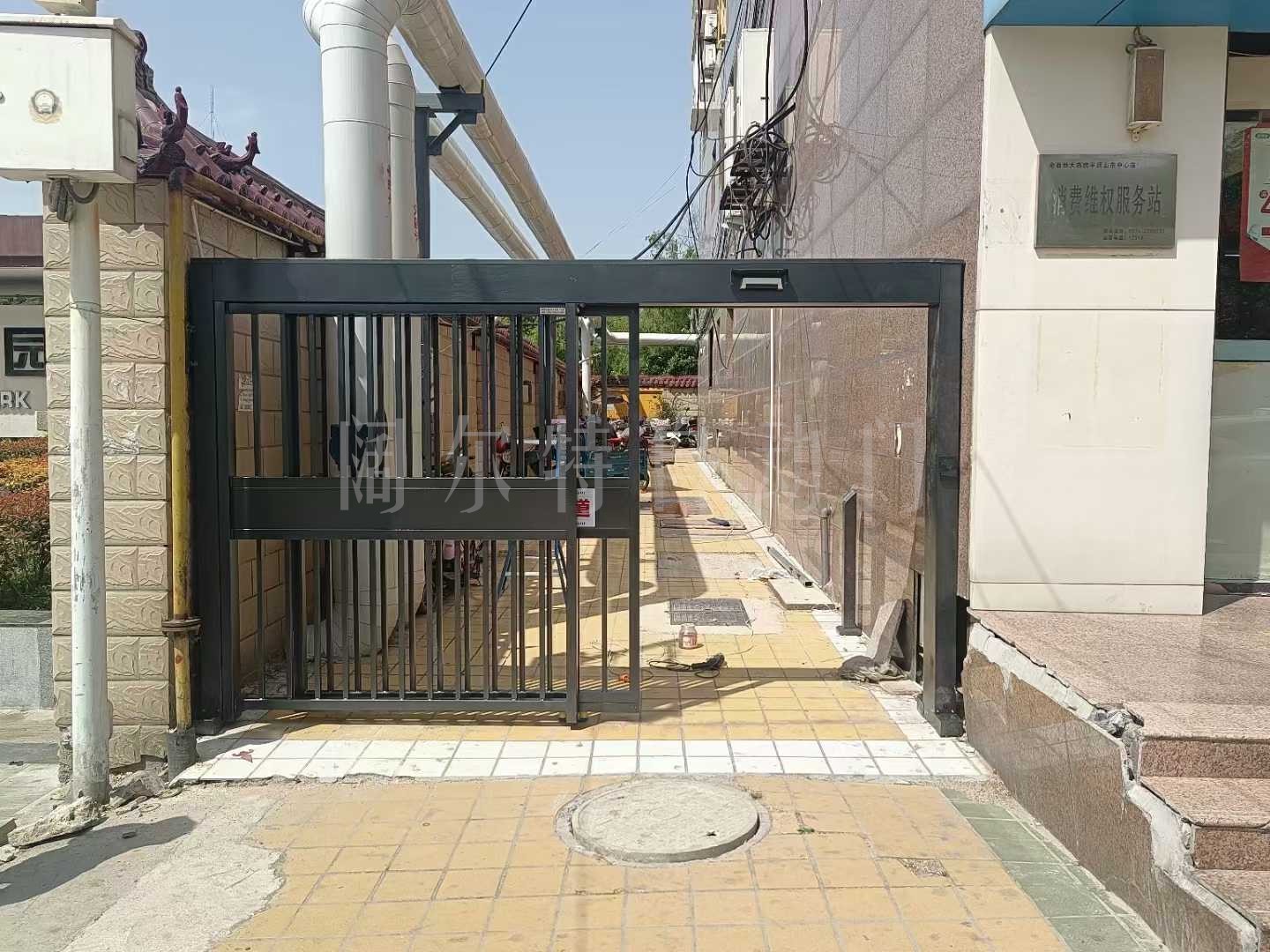 小区通道门