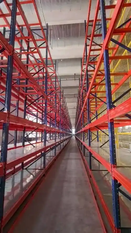 窄巷道货架-湖南长沙锐和货架厂核心产品，源头工厂，存效高频产品。