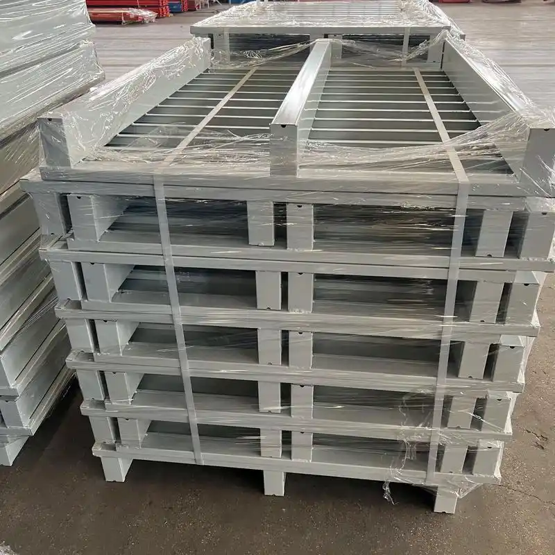 钢托盘-湖南长沙锐和货架厂-专业钢制托盘生产厂家，支持定制各规格钢托盘，承重强、耐用防锈，适用于仓储物流周转