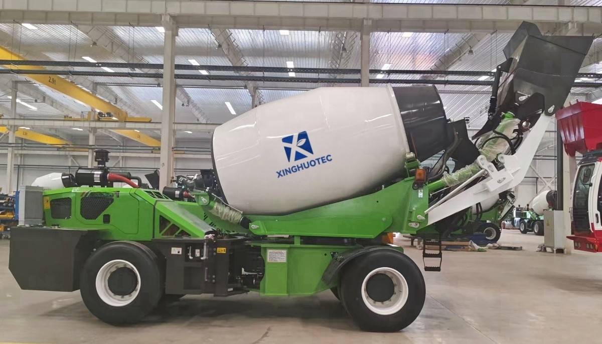 16-Self loading concrete mixer