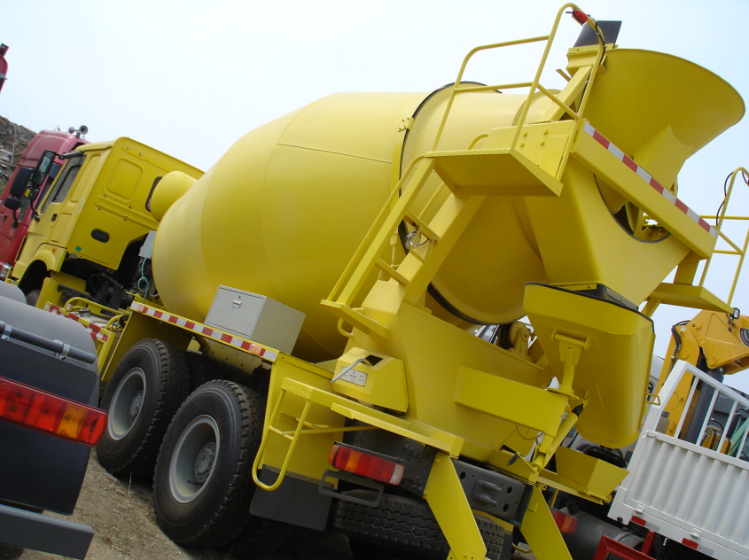 HOWO 6×4 10CBM MIXER TRUCK