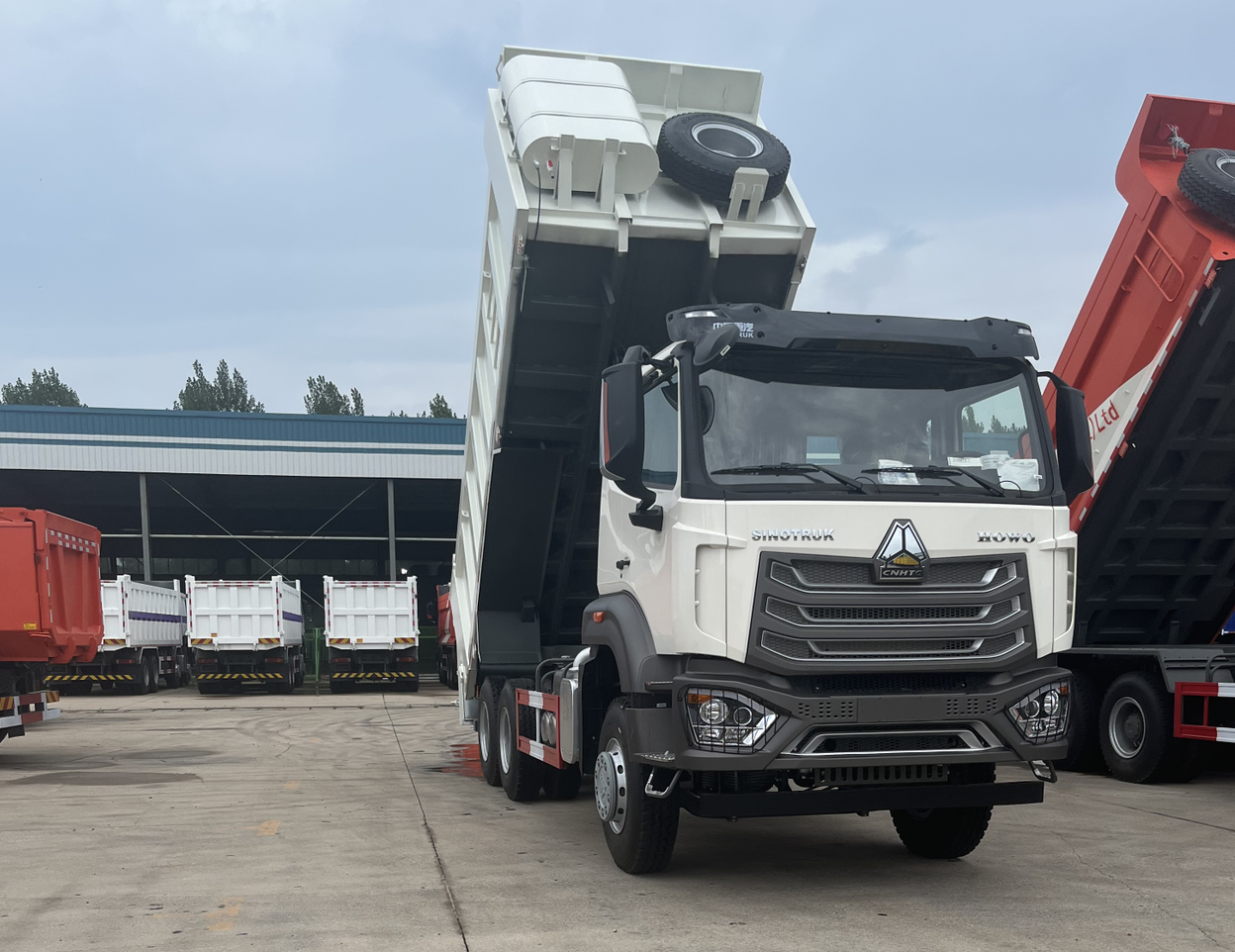 HOWO NX 6×4 380HP DUMP TRUCK