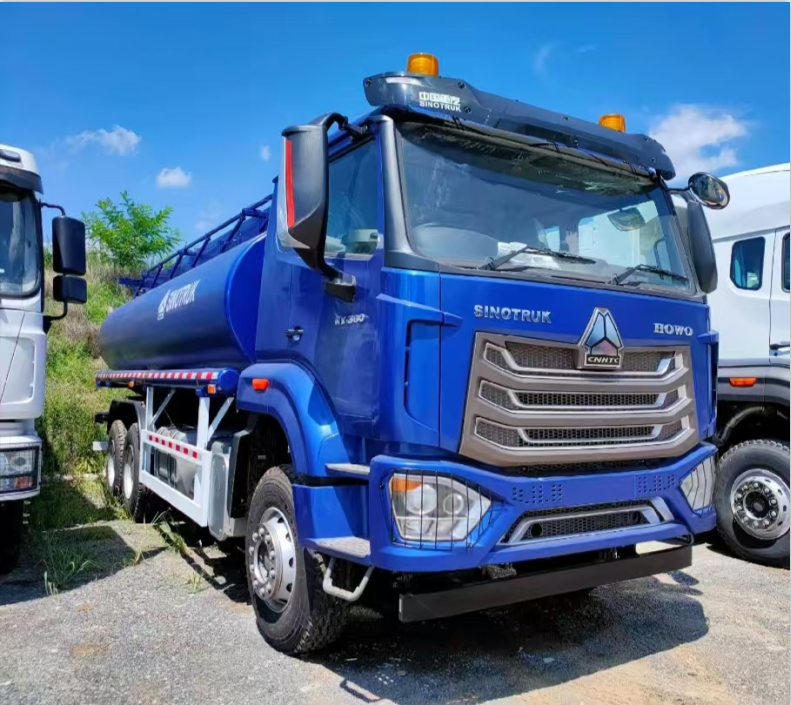 HOWO NX 6×4 20000L FUEL TANK TRUCK产品资料(1)