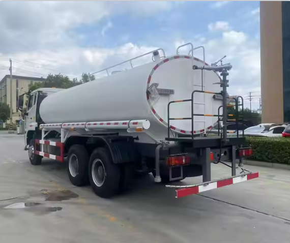 HOWO NX 6×4 20000L WATER TANK TRUCK