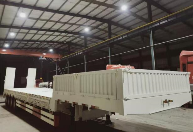 SINOTRUK 4 AXLES LOWBED SEMI-TRAILER(Special type)