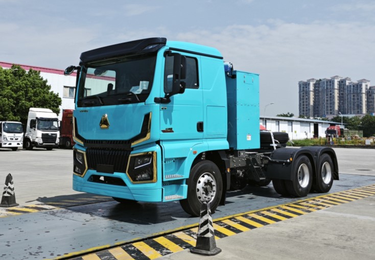 SINOTRUK 6×4 ELECTRIC TRACTOR TRUCK