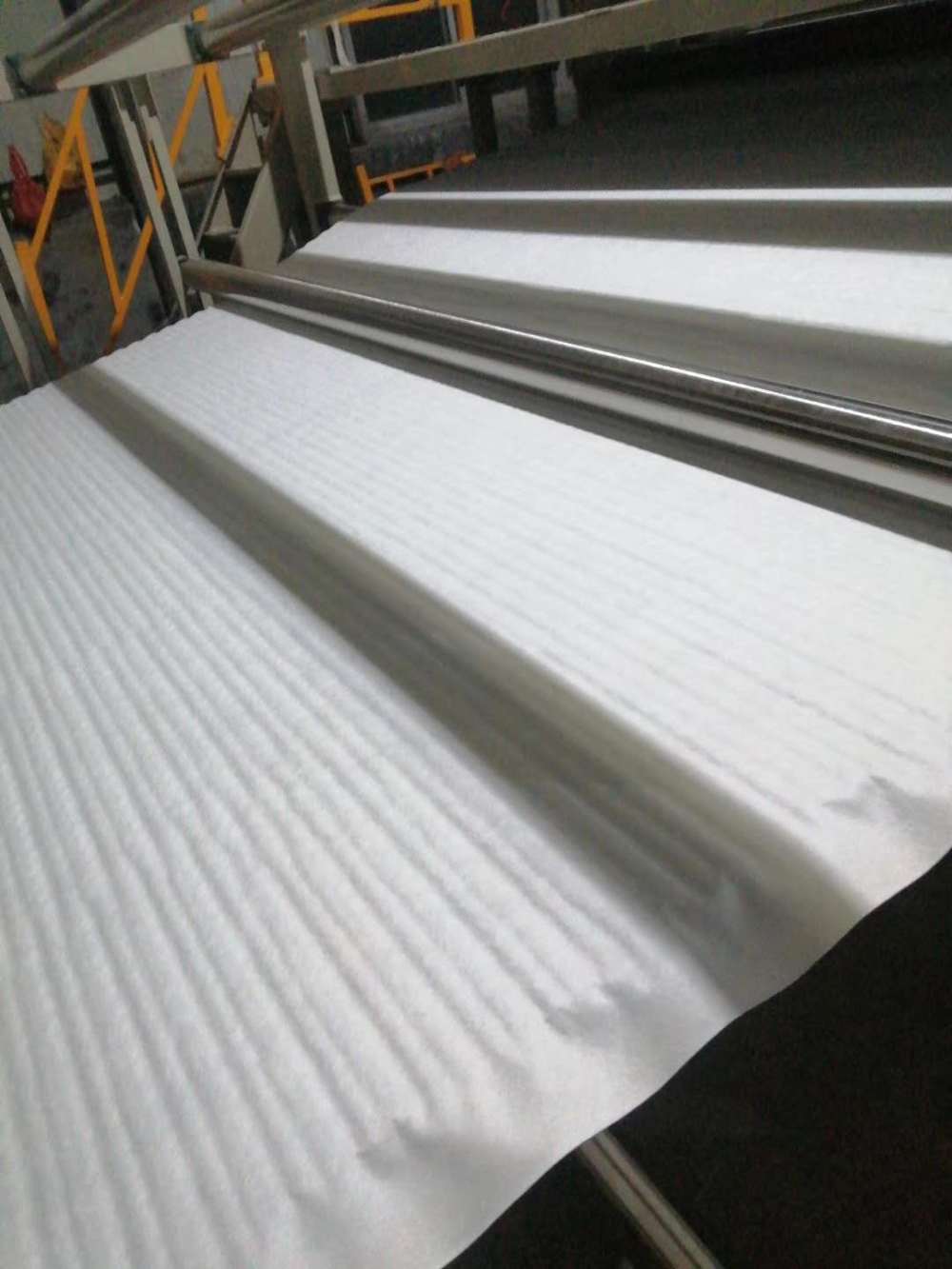 Plastic drainage board