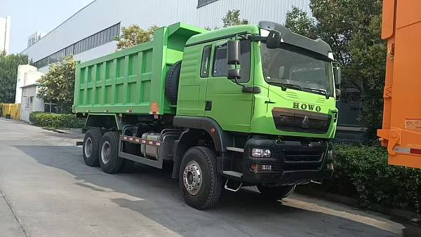 Camion-benne HOWO TX 6×4 (4)
