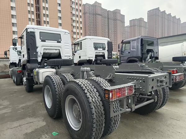 Châssis de camion-benne HOWO TX