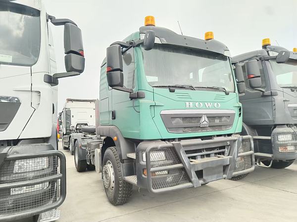 Tracteur HOWO TX 4×2 (5)