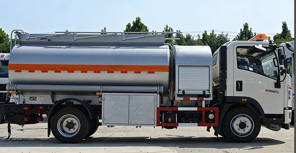 Réservoir de carburant pour camionnette
