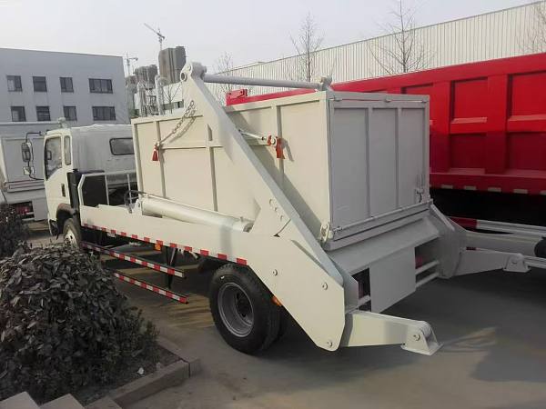 Camion-poubelle à bras articulé 2