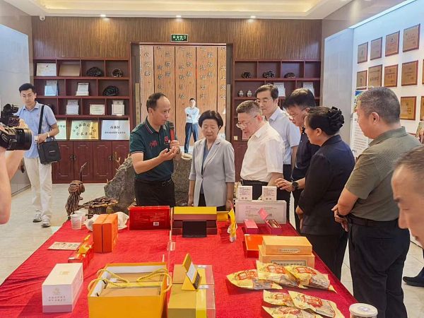 筑牢安全防线 打造品质标杆 | 泰安市人民政府副市长、党组成员沙淑红一行莅临芝人堂督导检查
