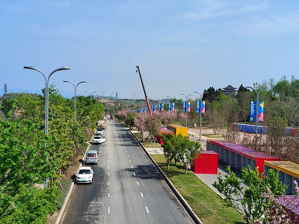 Fournir un éclairage uniforme, avec contrôle de l'éblouissement, qui améliore la visibilité et renforce la sécurité.