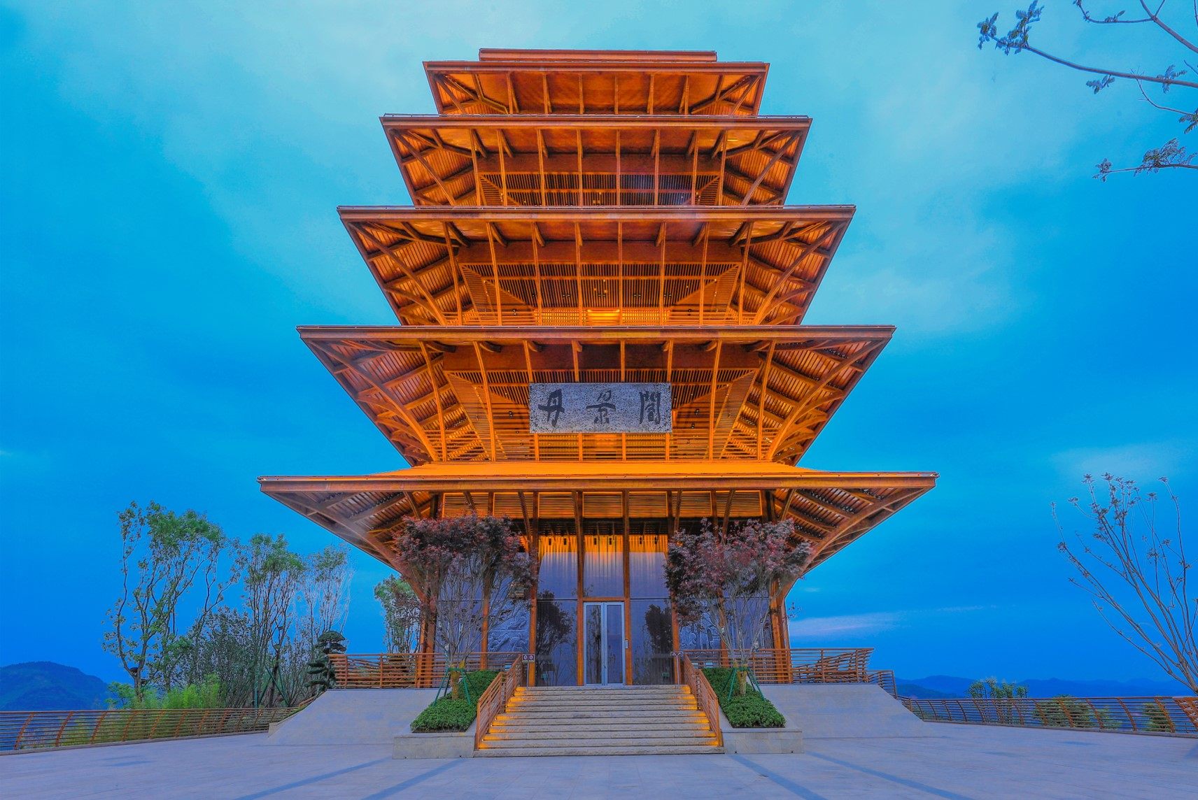 الارتقاء بالأجواء وتجربة المستخدم.